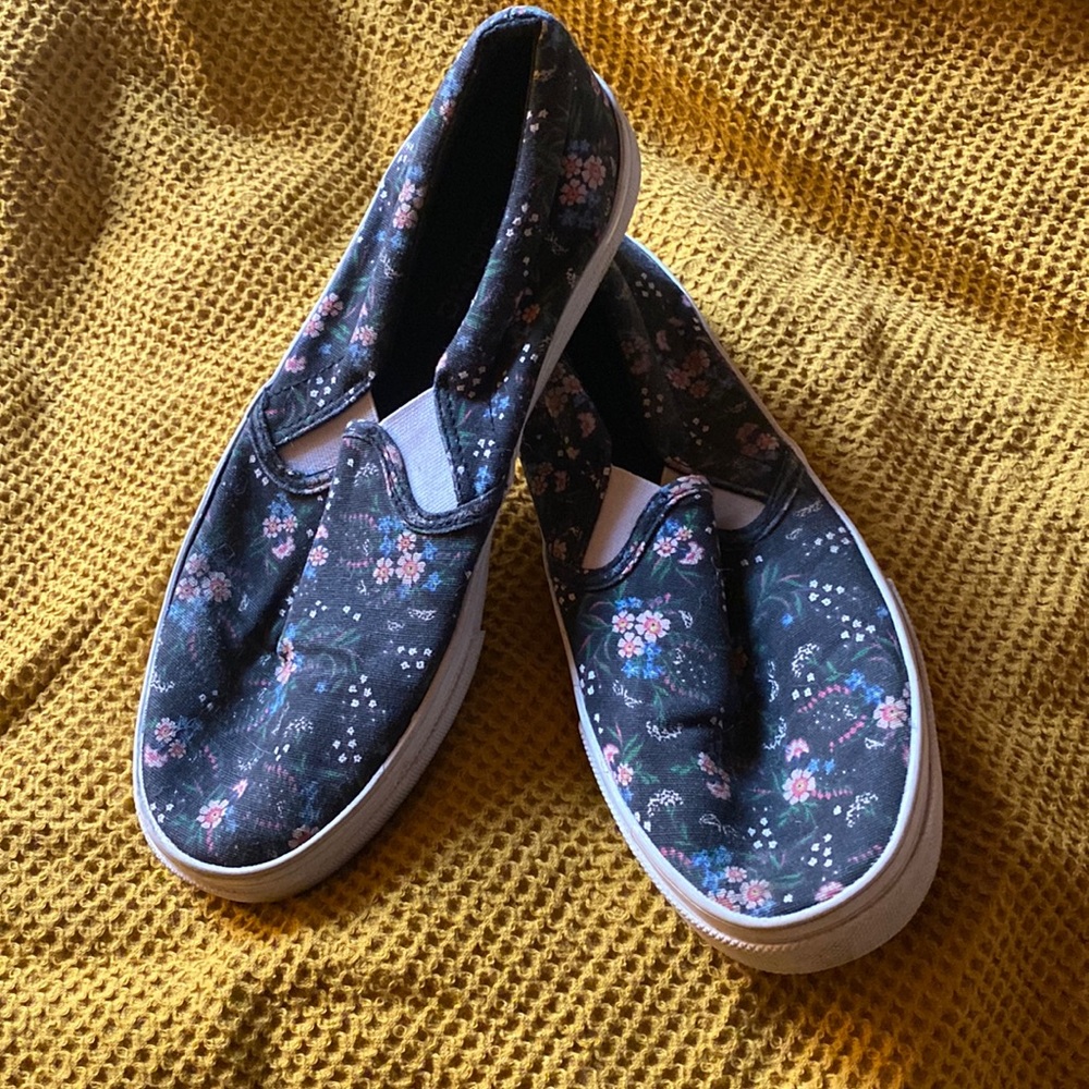 H&M DIVIDED Black Floral Womens Size 8